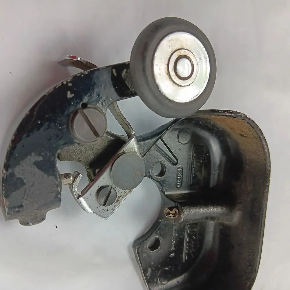 Sewing Machine Bobbin Winder Italy 21136 Unknow Brand